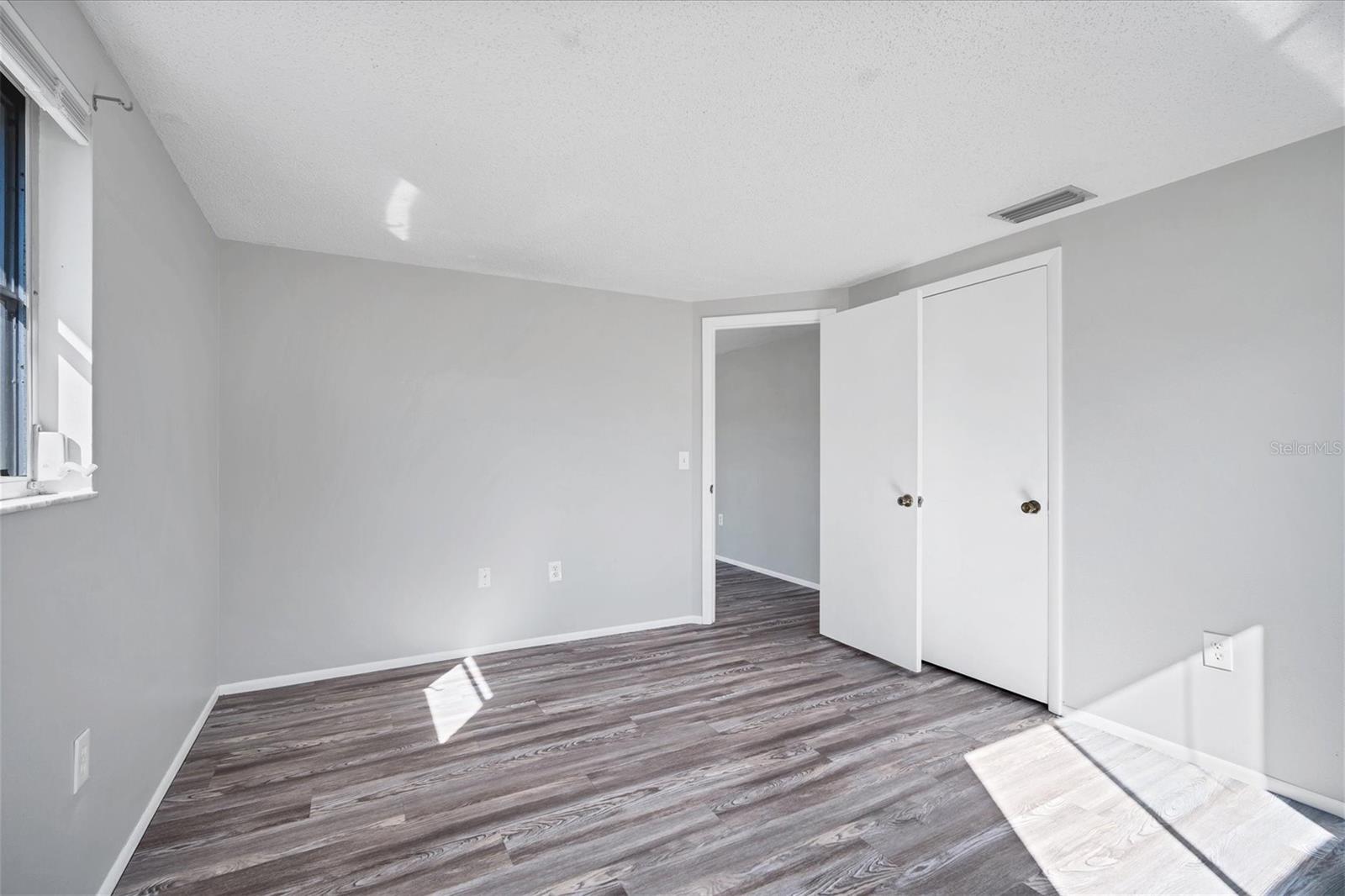 SOUTH VENICE - Residential