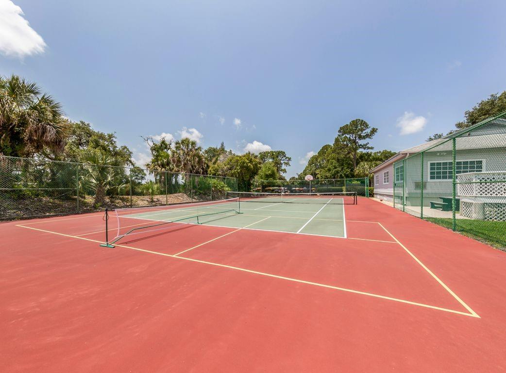 RIVERWALK MHP CO-OP - Residential