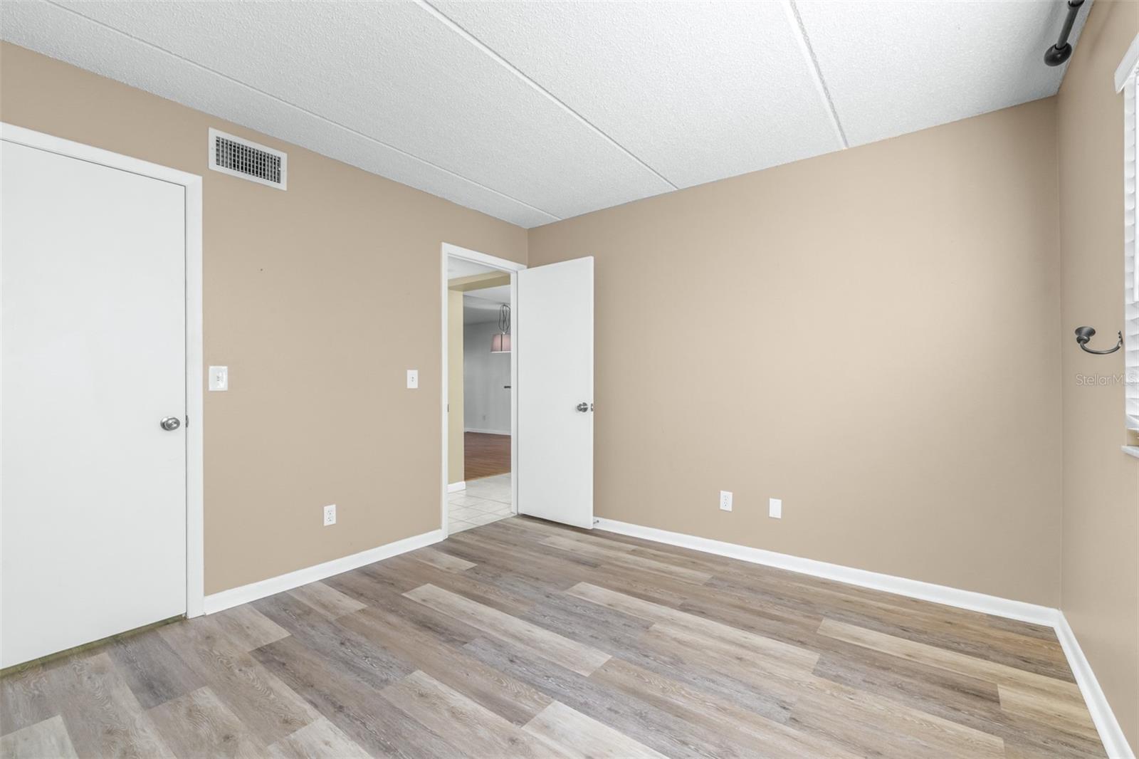 OAKS OF TARPON WOODS CONDO - Residential