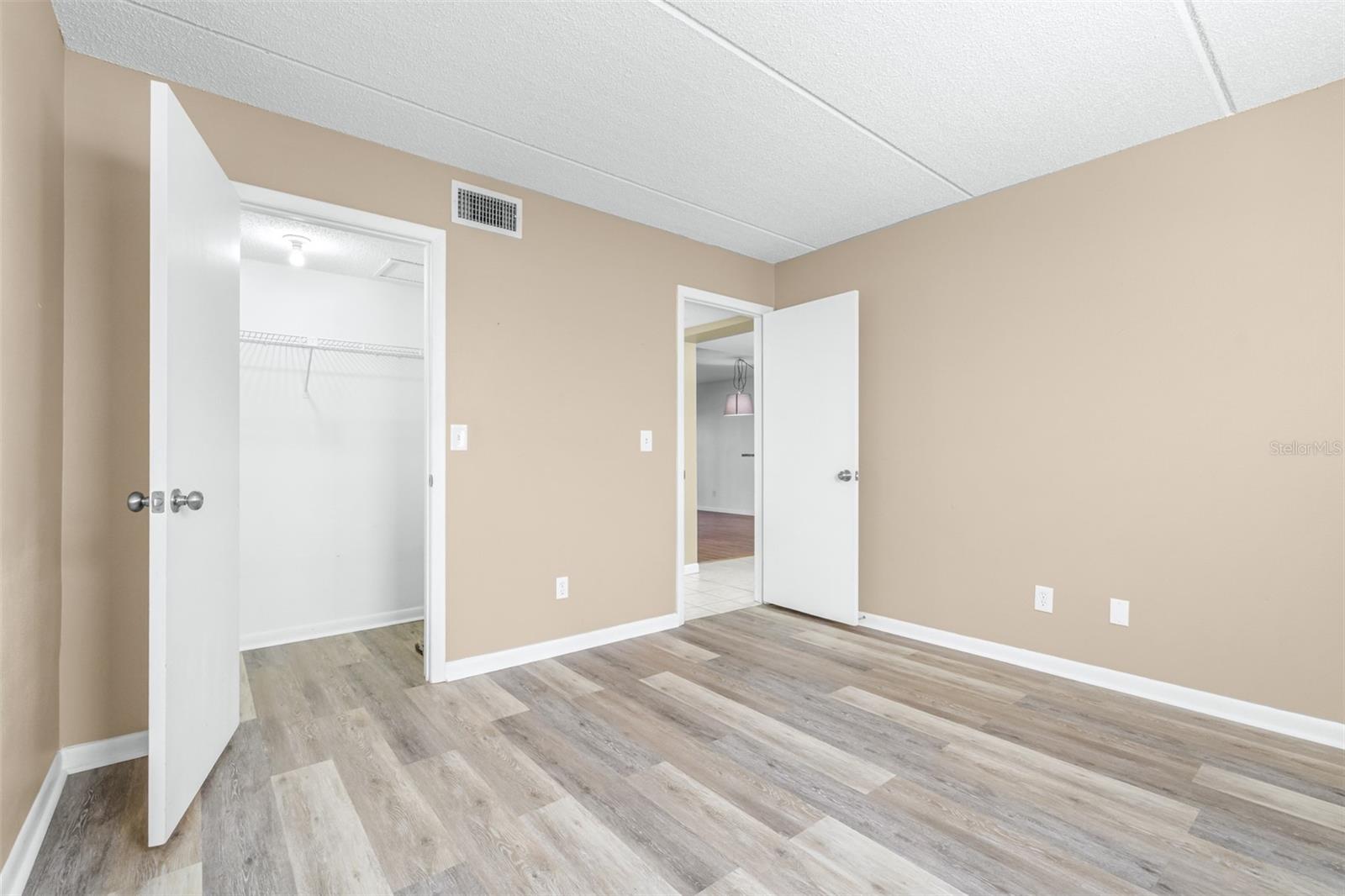 OAKS OF TARPON WOODS CONDO - Residential