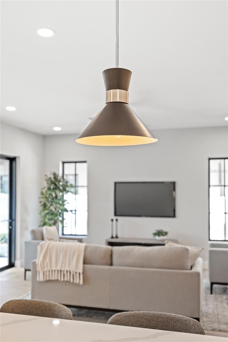 DOMAIN/CLOUSERS - Residential