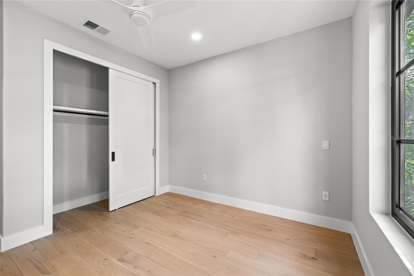 DOMAIN/CLOUSERS - Residential