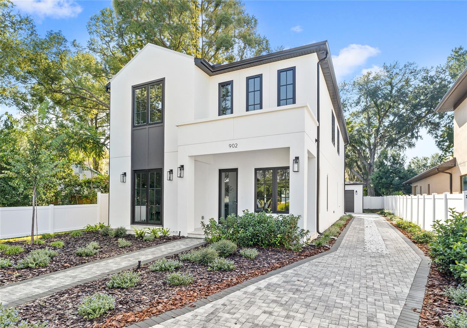 DOMAIN/CLOUSERS - Residential