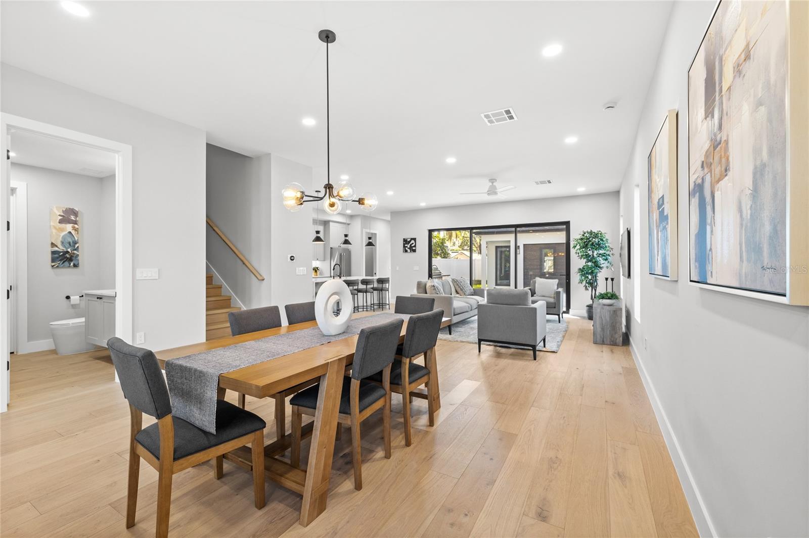 DOMAIN/CLOUSERS - Residential