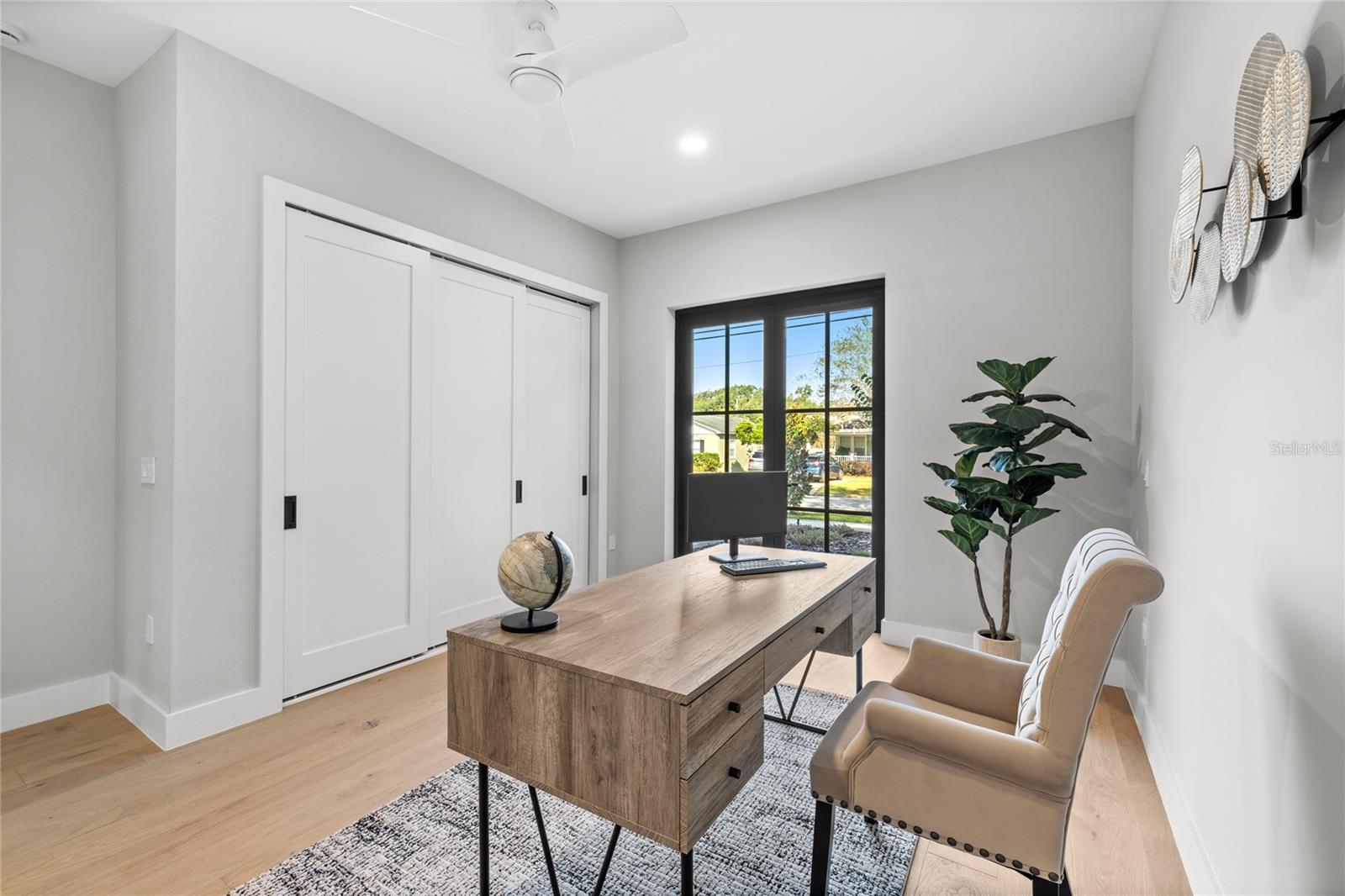 DOMAIN/CLOUSERS - Residential