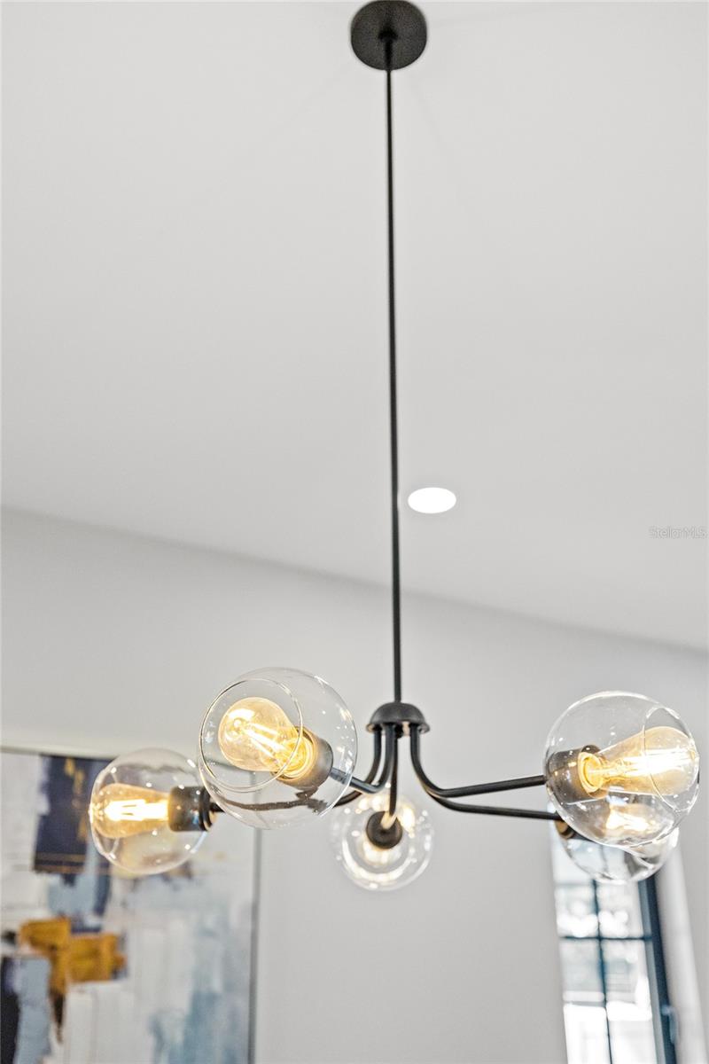 DOMAIN/CLOUSERS - Residential