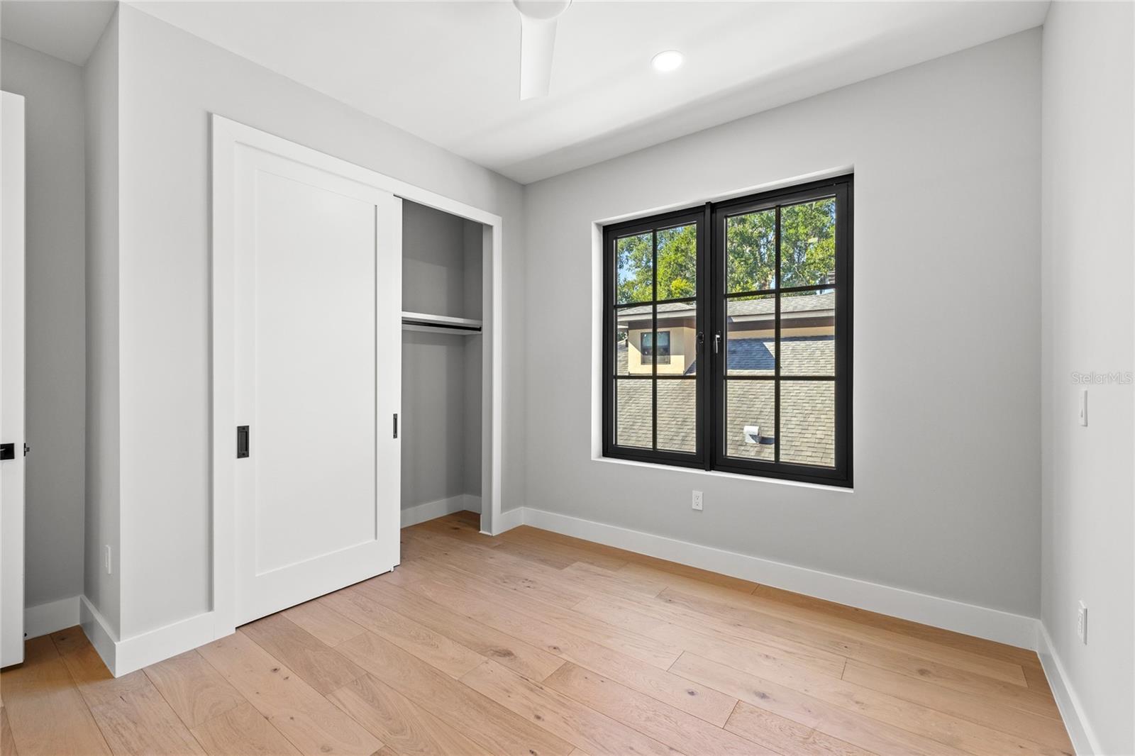 DOMAIN/CLOUSERS - Residential