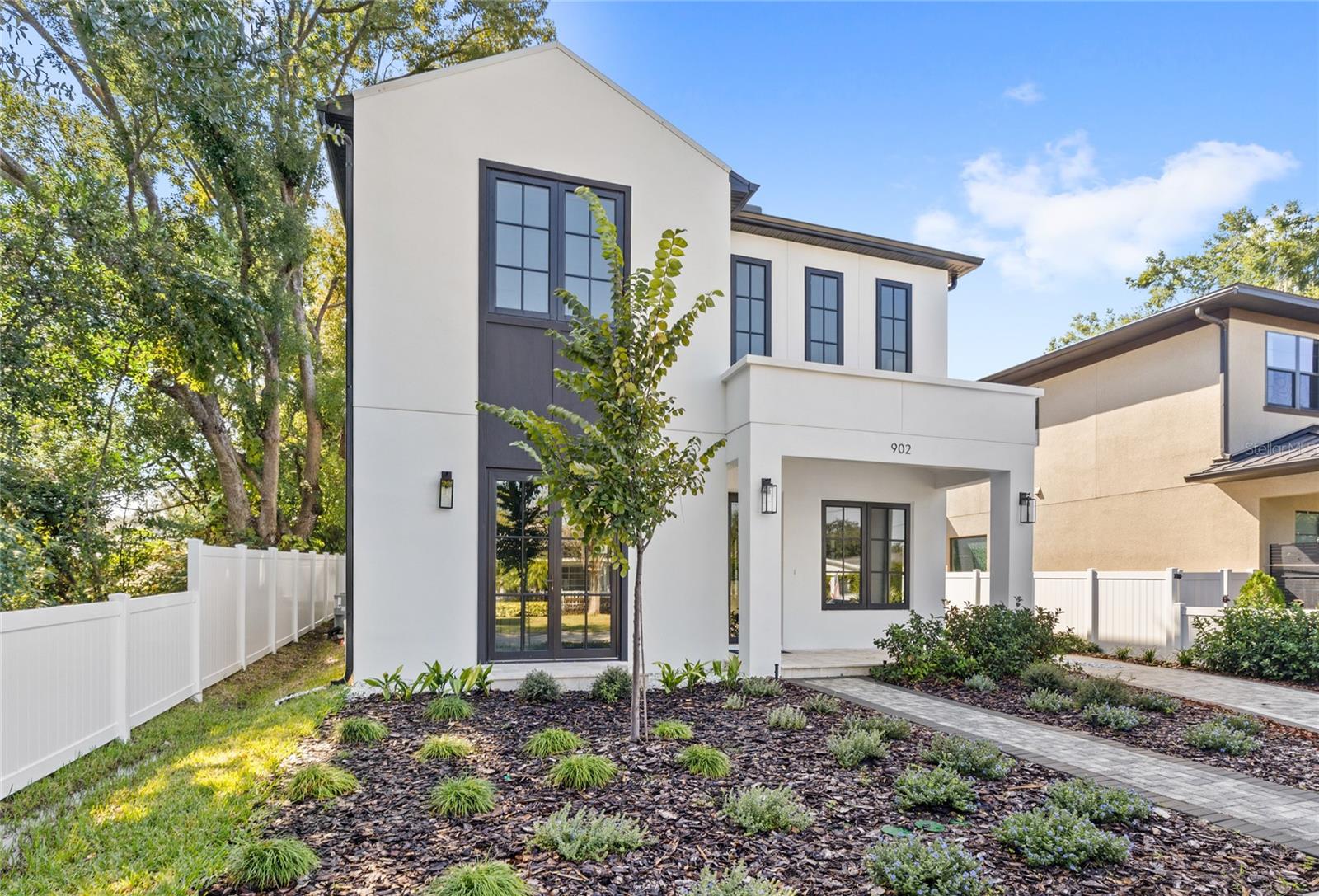 DOMAIN/CLOUSERS - Residential