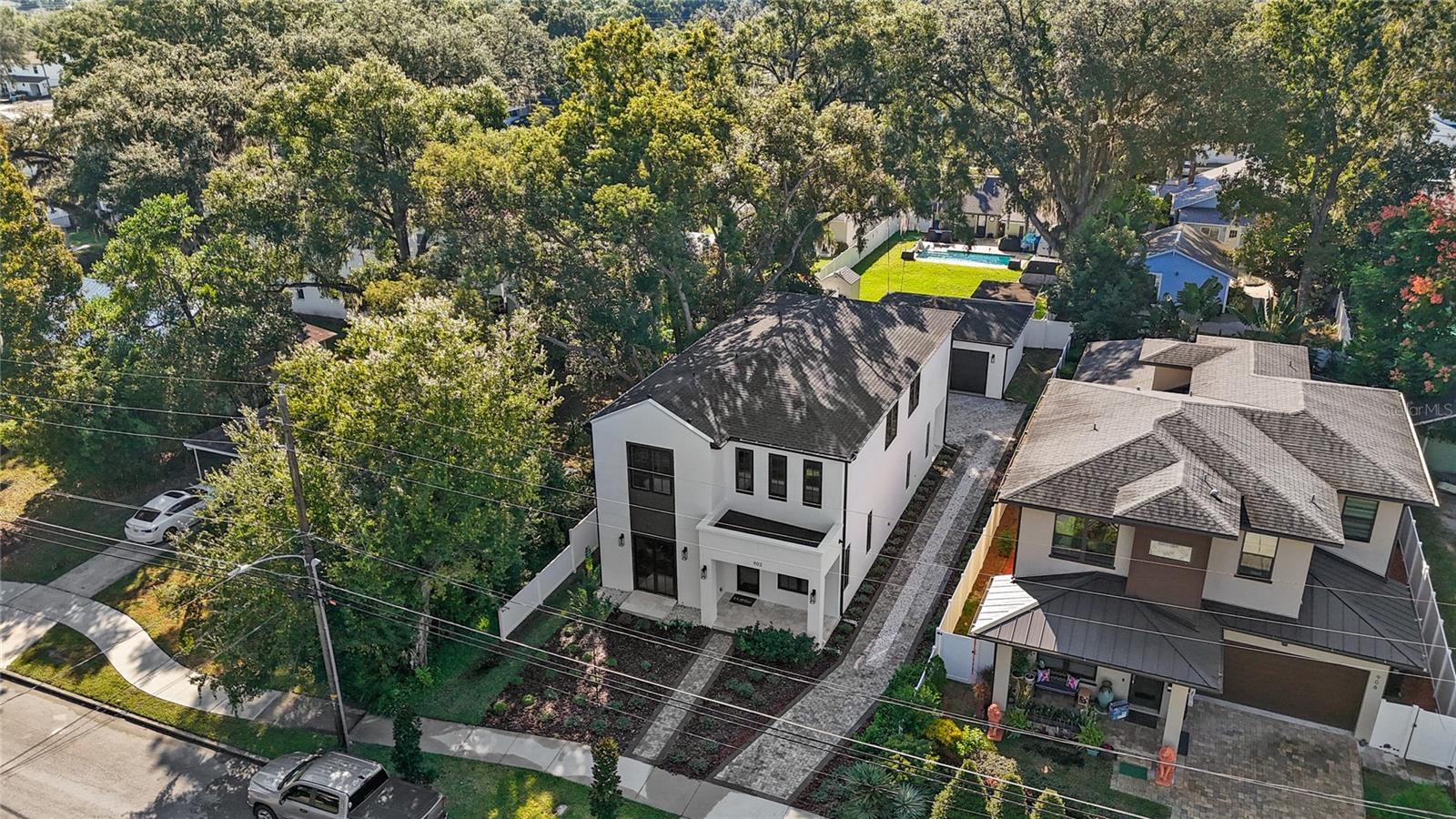 DOMAIN/CLOUSERS - Residential