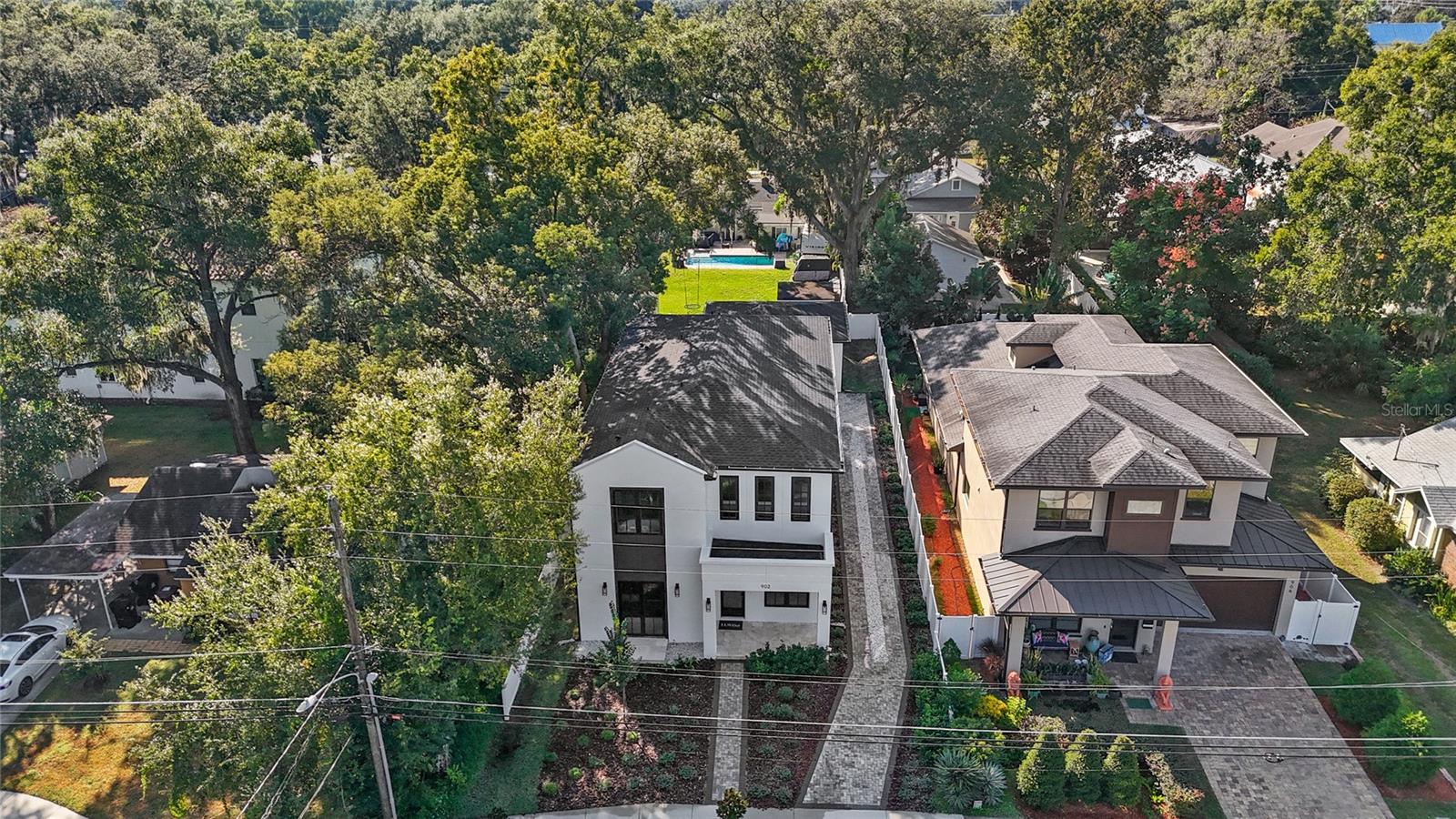 DOMAIN/CLOUSERS - Residential