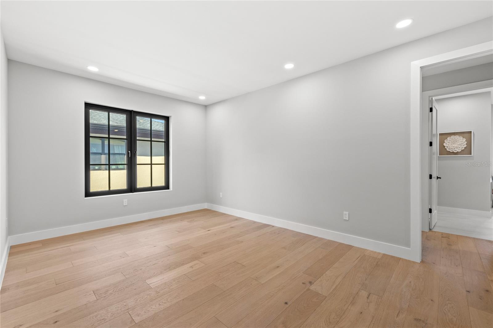 DOMAIN/CLOUSERS - Residential