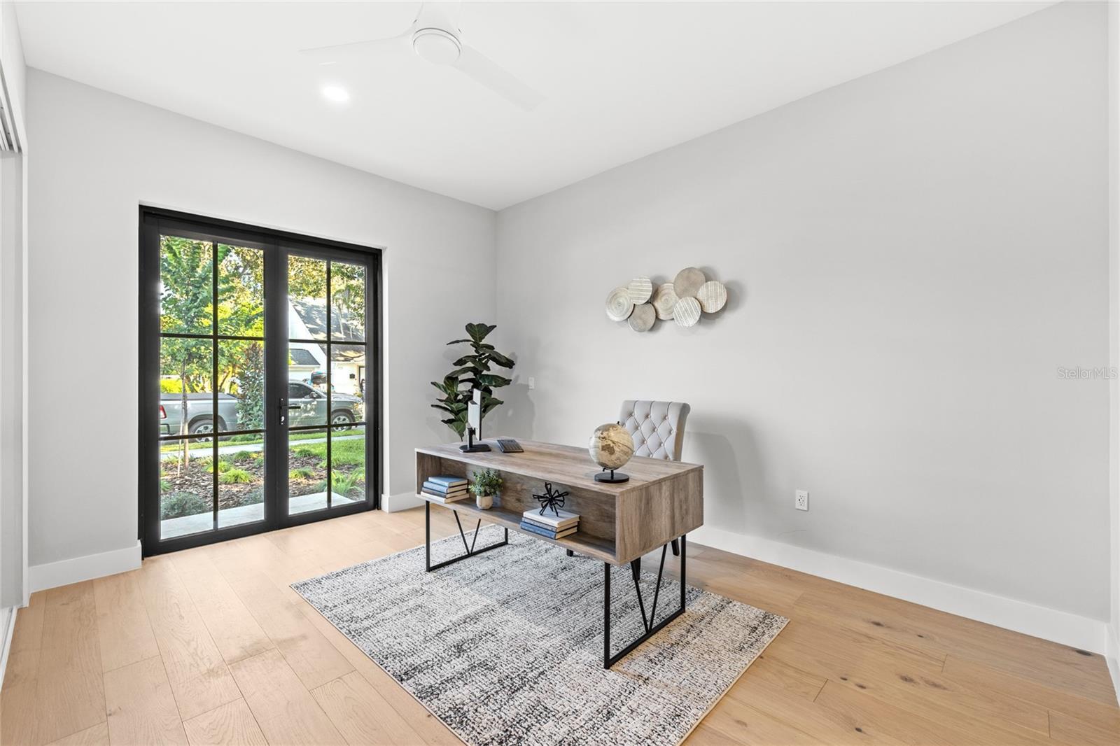 DOMAIN/CLOUSERS - Residential