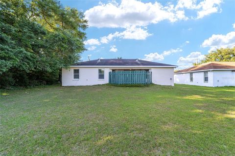 A home in DUNNELLON