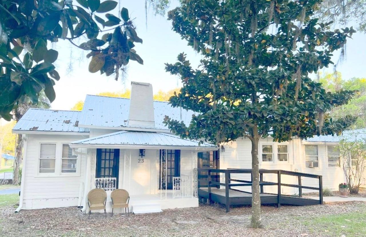 Located 1-mile from Downtown Ocala, this location is easy and convenient for your clients and FREE – no meters, no tickets. Move-in incentives are available during the month of October. All rooms are first come, first dibs so contact the landlady for a tour to pick your favorite space!
A. • One 8' x 10' private space, 1 window, large closet, ample outlets, hardwood flooring ($500/month)
B • One 13' x 11.5' private space, large 3 x 3 closet, ample outlets, 3 windows, hardwood flooring, private access to shared unisex bathroom ($800/month)
C • One 9' x 14' space, 7 windows, ample outlets, hardwood flooring ($700/month)
D • One 9' x 13' space, 2 windows, ample outlets, hardwood flooring ($700/month)
E • 10.5' x 11.5 space, 2 windows, ample outlets, newly installed ceramic tile ($800/month)
F • 12' x 11.5' space, 3 windows, storage closet, ample outlets ($800/month)
G. 13' x 13' space, 2 exterior French doors, wood-burning fireplace, hardwood flooring, ample outlets, open space concept ($800/month)
Spaces E & F can be rented as one space ($1,200/month)
Spaces C & G can be rented as one space ($1,200/month)
City utilities and lawn-care included in rent.
One large, ADA unihsex bathroom to be shared by tenants and clients.
One large reception/waiting area to be shared by tenants and their clients (furnished by landlord)
Ample parking
Large Grandfather Oaks in the front yard light up at dark.
Handicap parking available.
Adjacent to Lilli Hart Studio – local art gallery.
