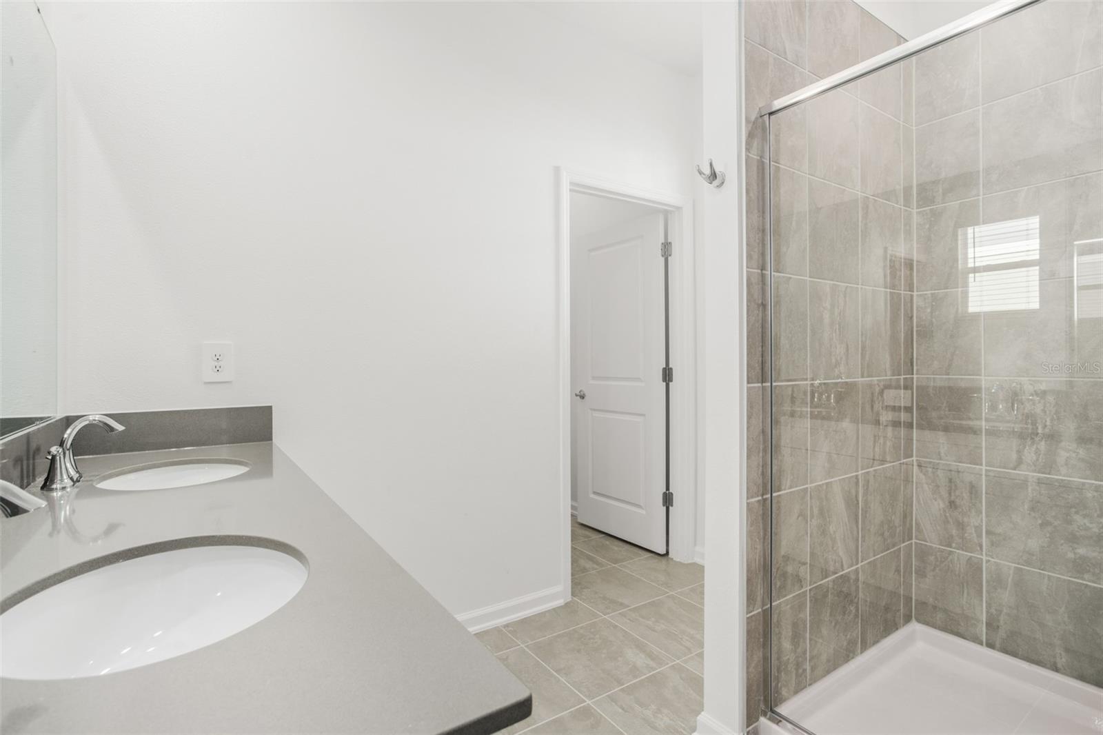 WATERSIDE/JOHNS LAKE PH 2C - Residential Lease