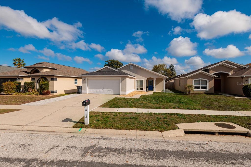 Photo of 1712 Erin Brooke Drive, Valrico, FL 33594 (MLS # TB8476481)