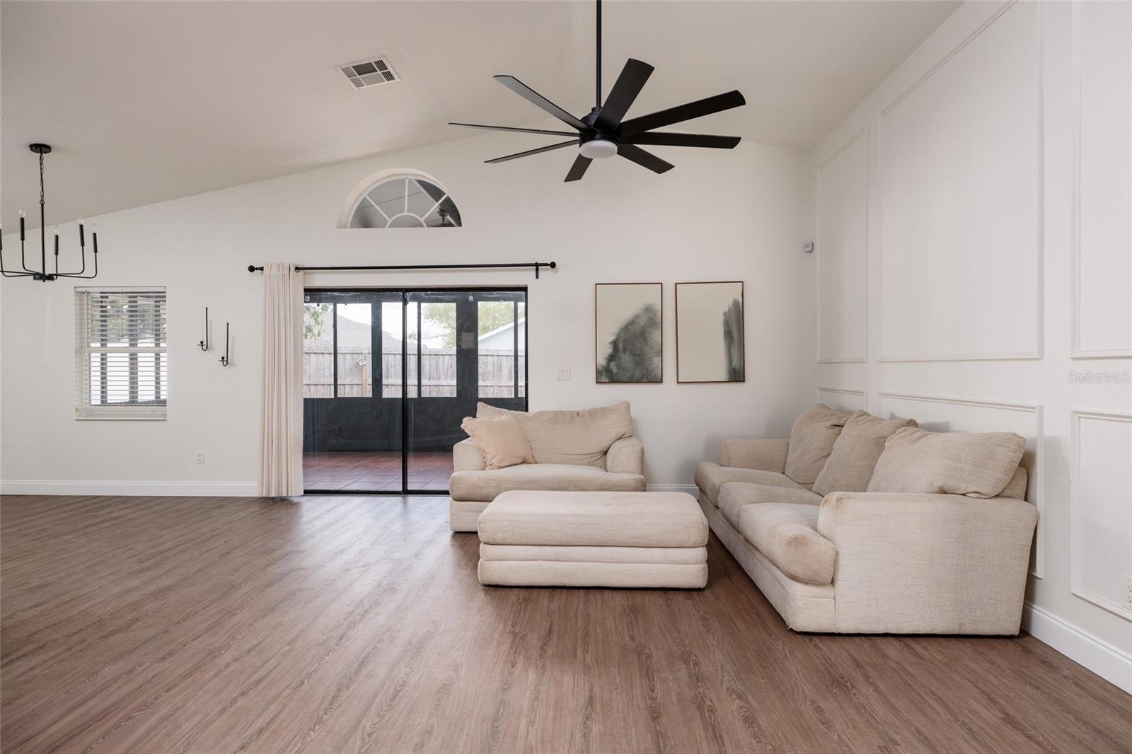 BRENTWOOD HILLS TR A UNIT 2 - Residential