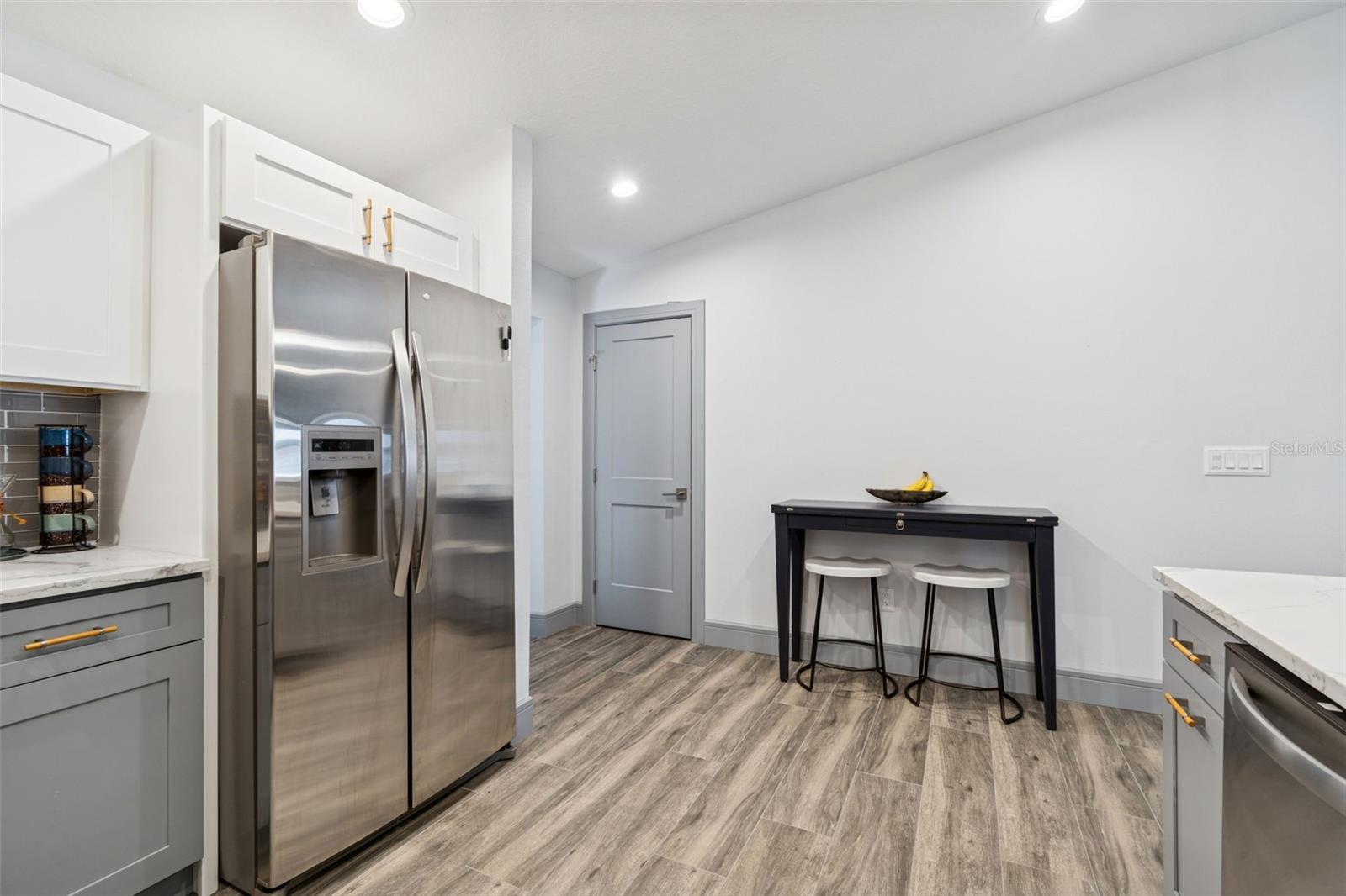 SUN-LIT SHORES - Residential Lease