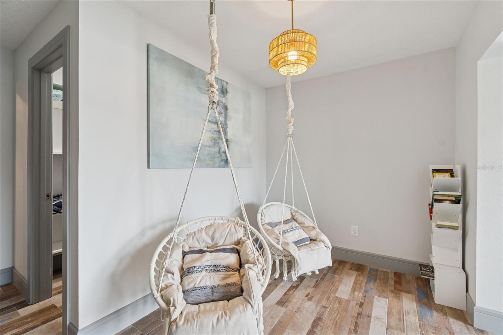 SUN-LIT SHORES - Residential Lease