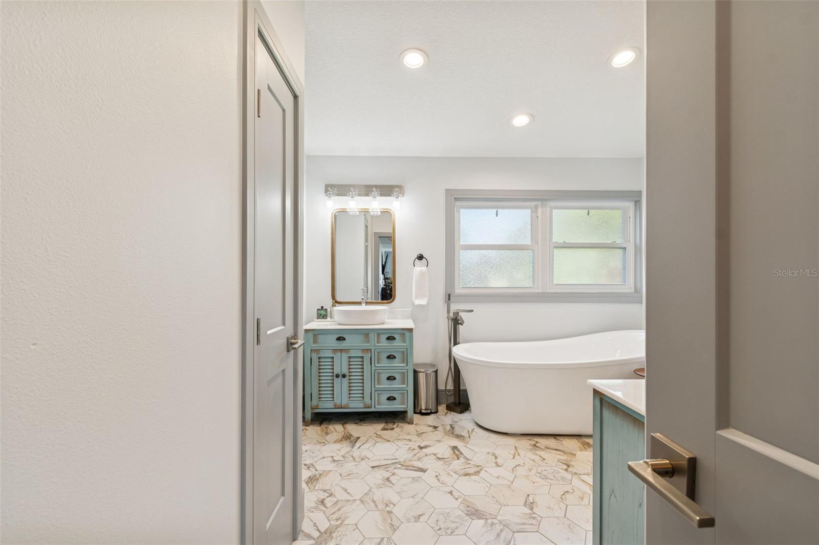 SUN-LIT SHORES - Residential Lease