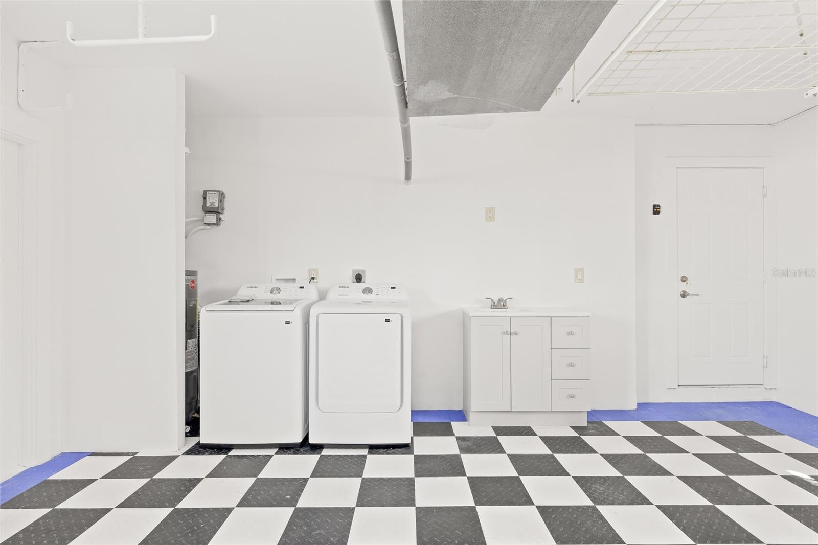 PARADISE ISLAND 2ND ADD PT 4 - Residential Lease