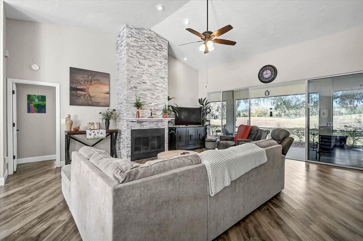 THE HIGHLANDS - Residential