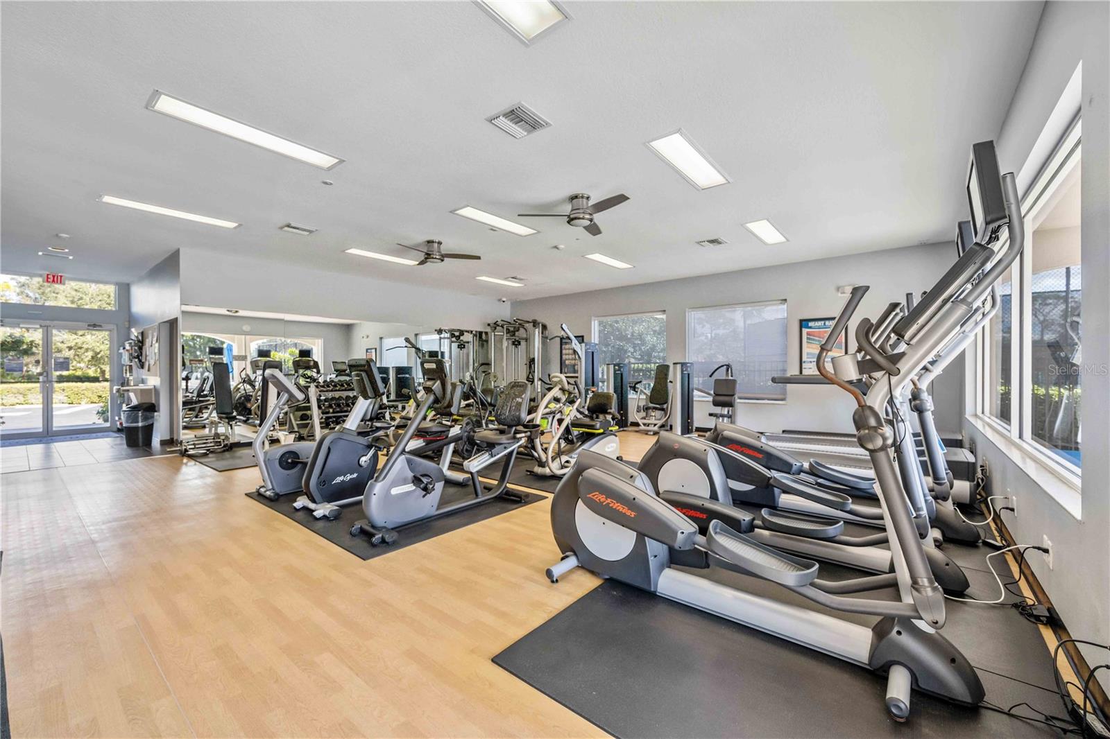 STONEYBROOK GOLF & COUNTRY CLUB - Residential