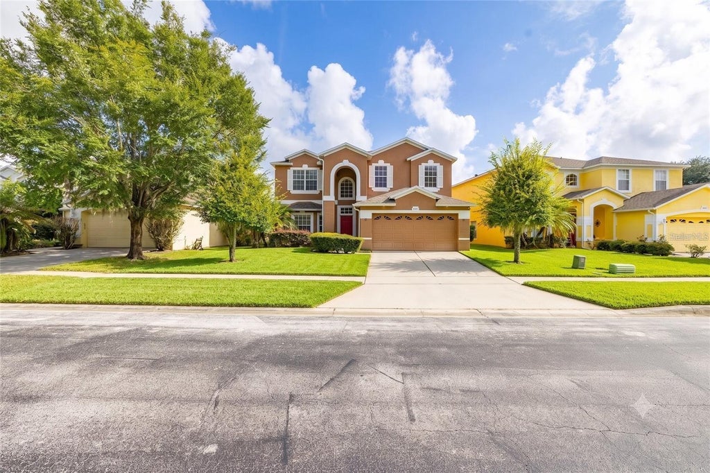 Photo of 9931 Heron Pointe Drive, Orlando, FL 32832 (MLS # O6450509)
