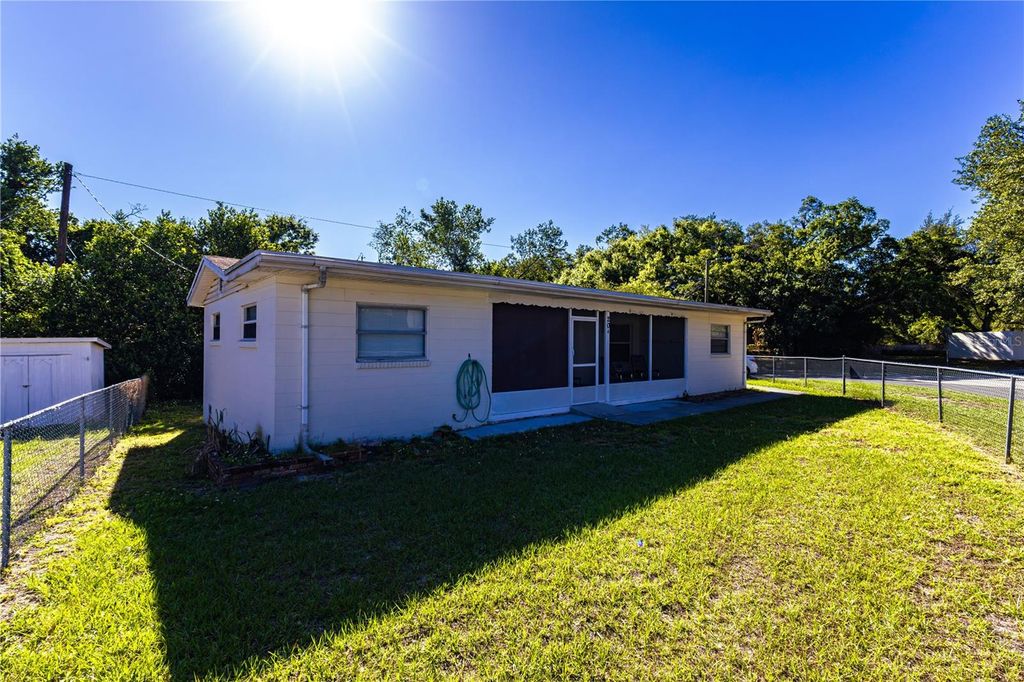 Photo of 202 Orangeview Lane, Lakeland, FL 33803 (MLS # L4961341)