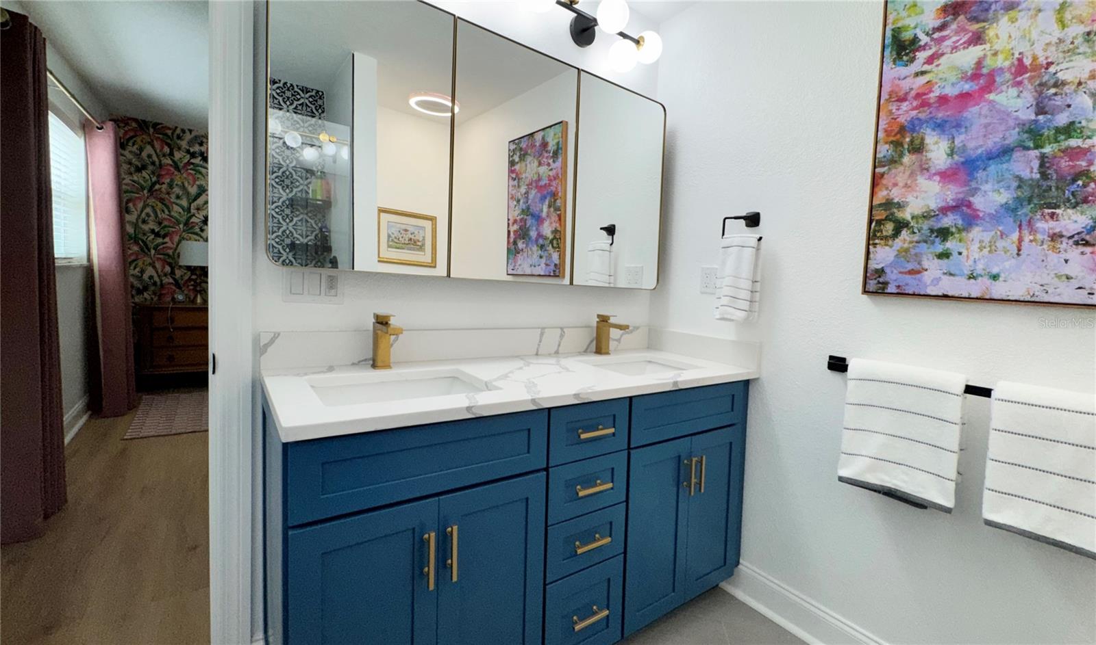 OVERLOOK DRIVE ESTATE - Residential