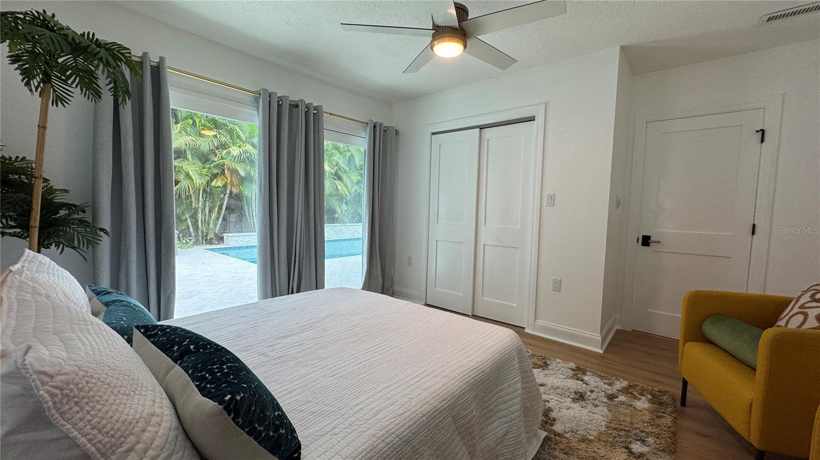 OVERLOOK DRIVE ESTATE - Residential