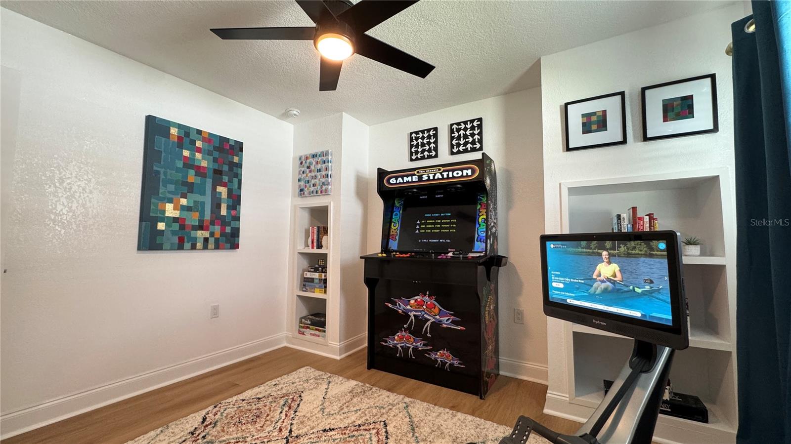 OVERLOOK DRIVE ESTATE - Residential