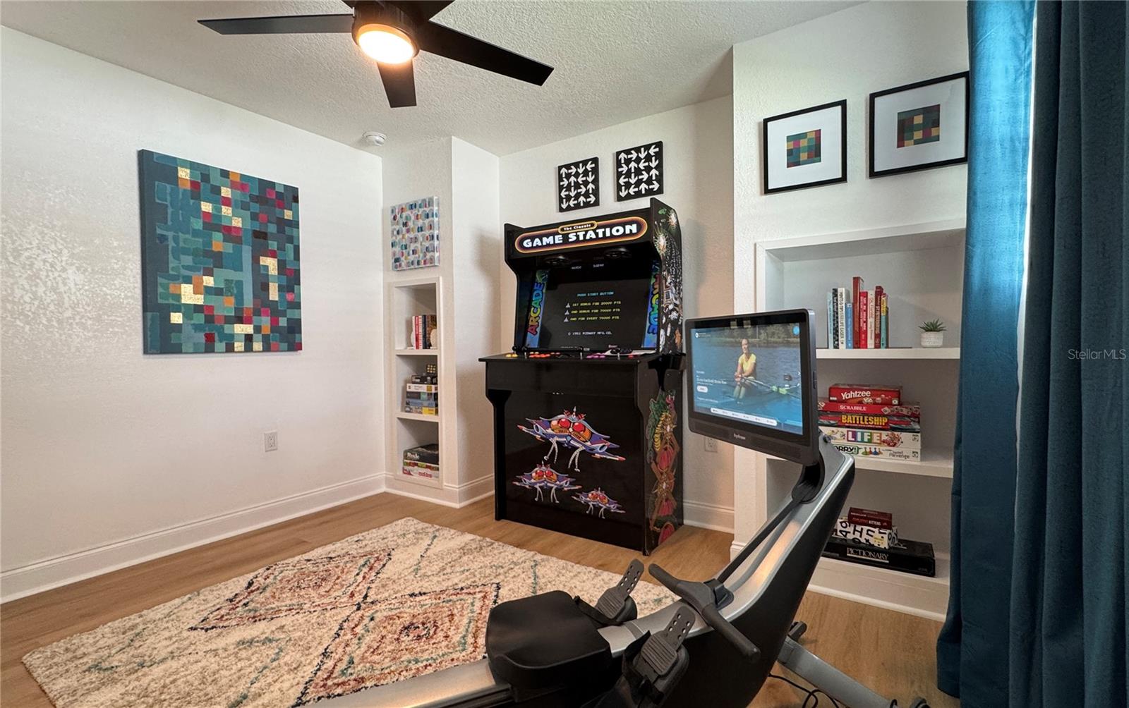 OVERLOOK DRIVE ESTATE - Residential