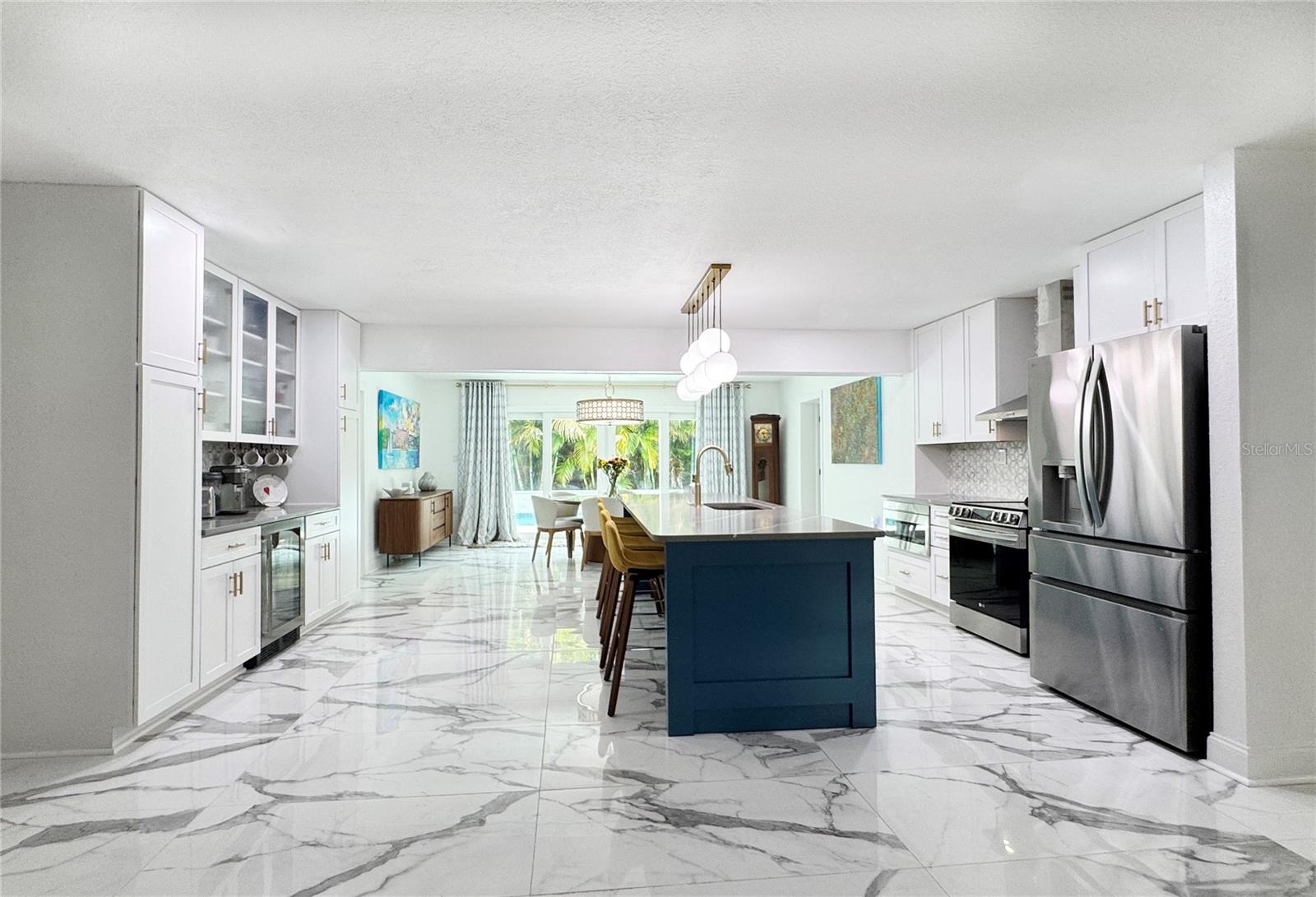 OVERLOOK DRIVE ESTATE - Residential