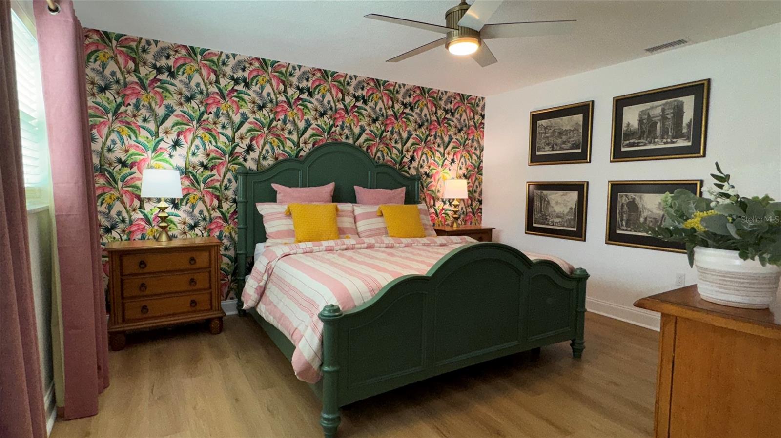 OVERLOOK DRIVE ESTATE - Residential