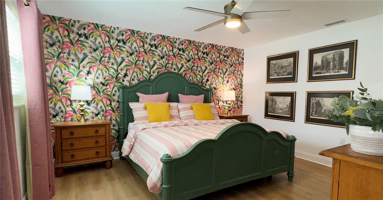 OVERLOOK DRIVE ESTATE - Residential