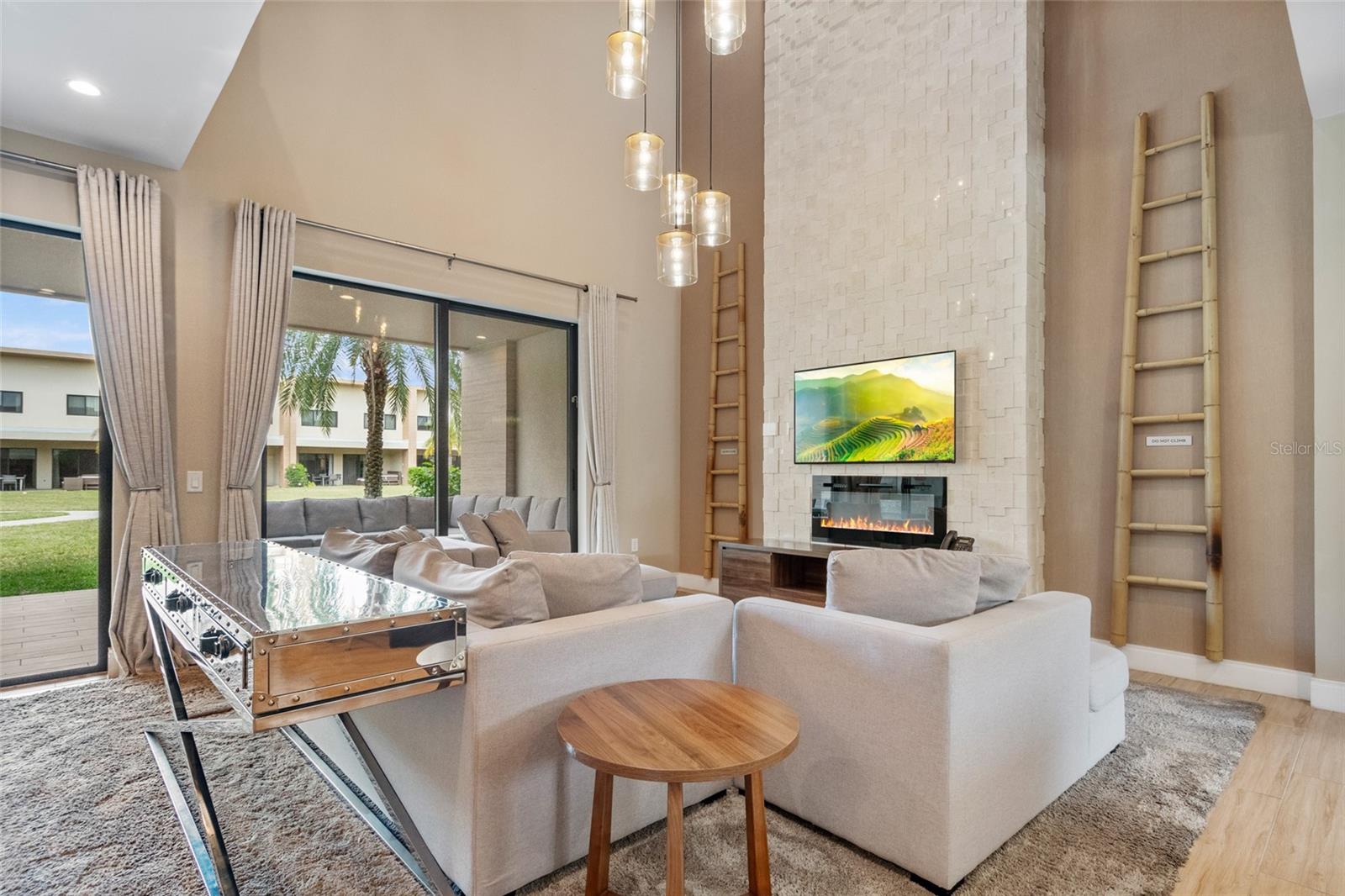 MAGIC VILLAGE RESORT - Residential Lease