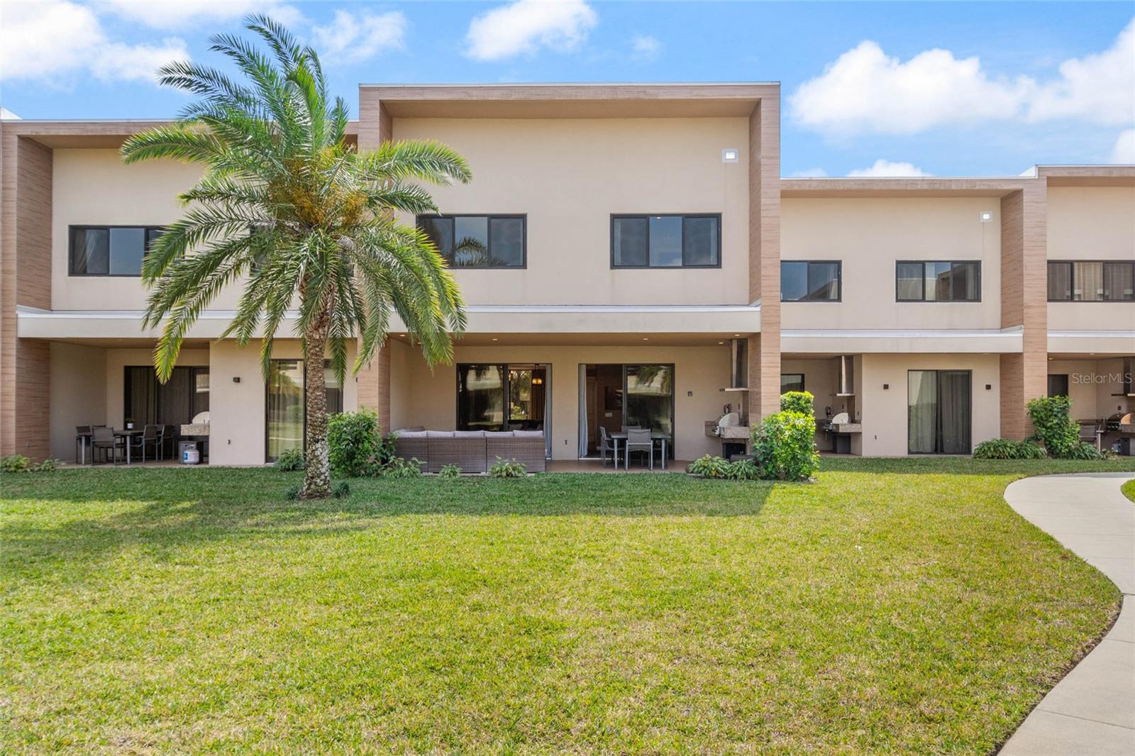 MAGIC VILLAGE RESORT - Residential Lease