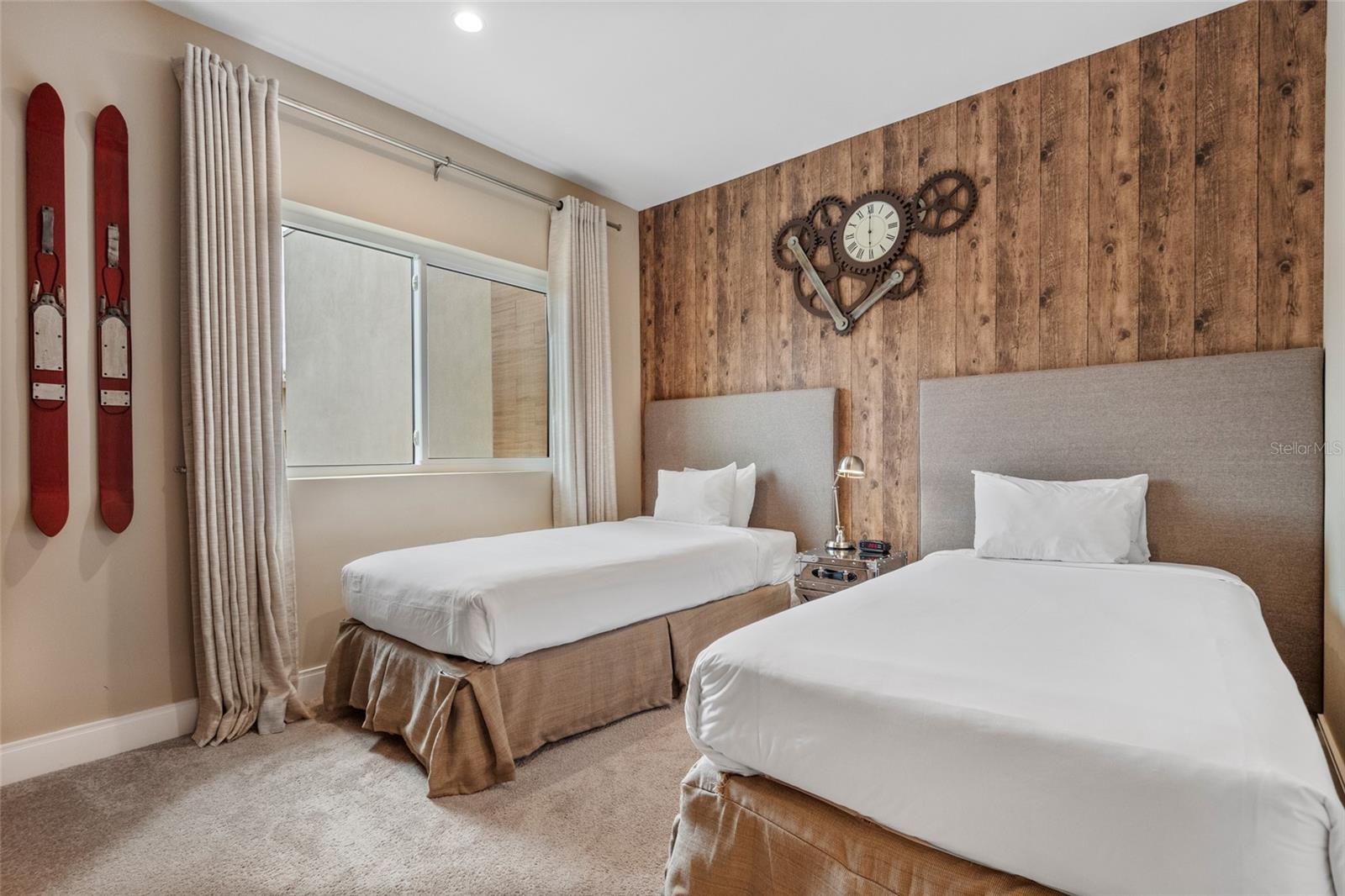 MAGIC VILLAGE RESORT - Residential Lease