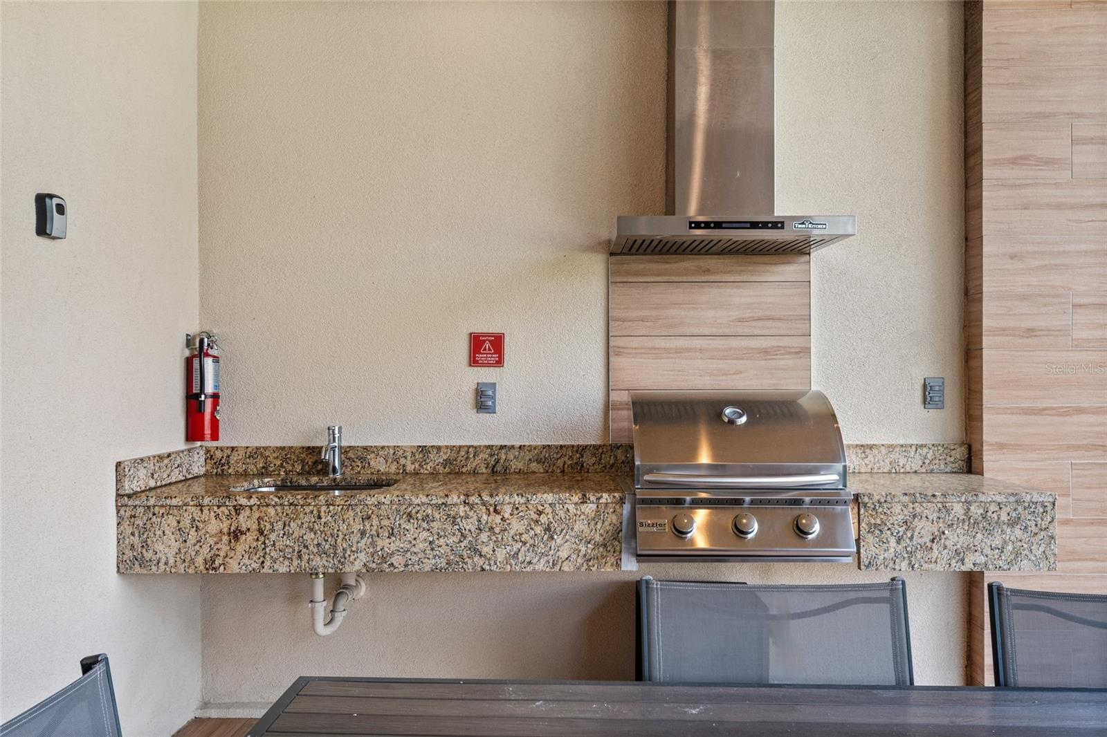 MAGIC VILLAGE RESORT - Residential Lease