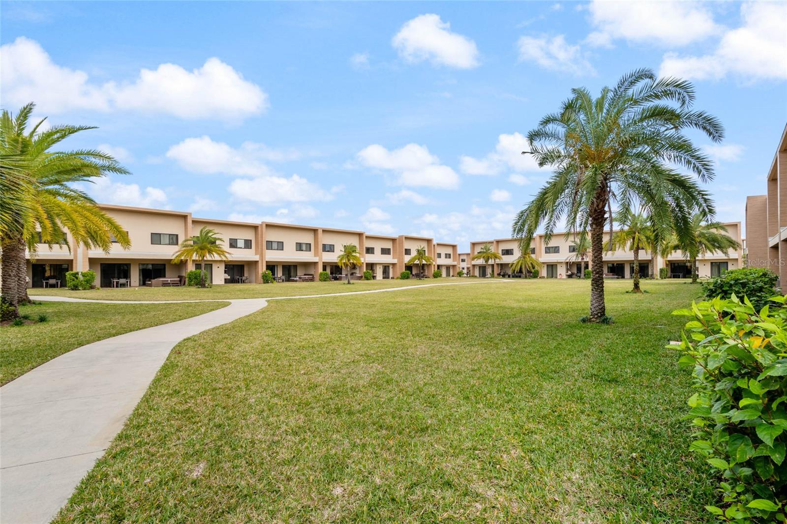 MAGIC VILLAGE RESORT - Residential Lease