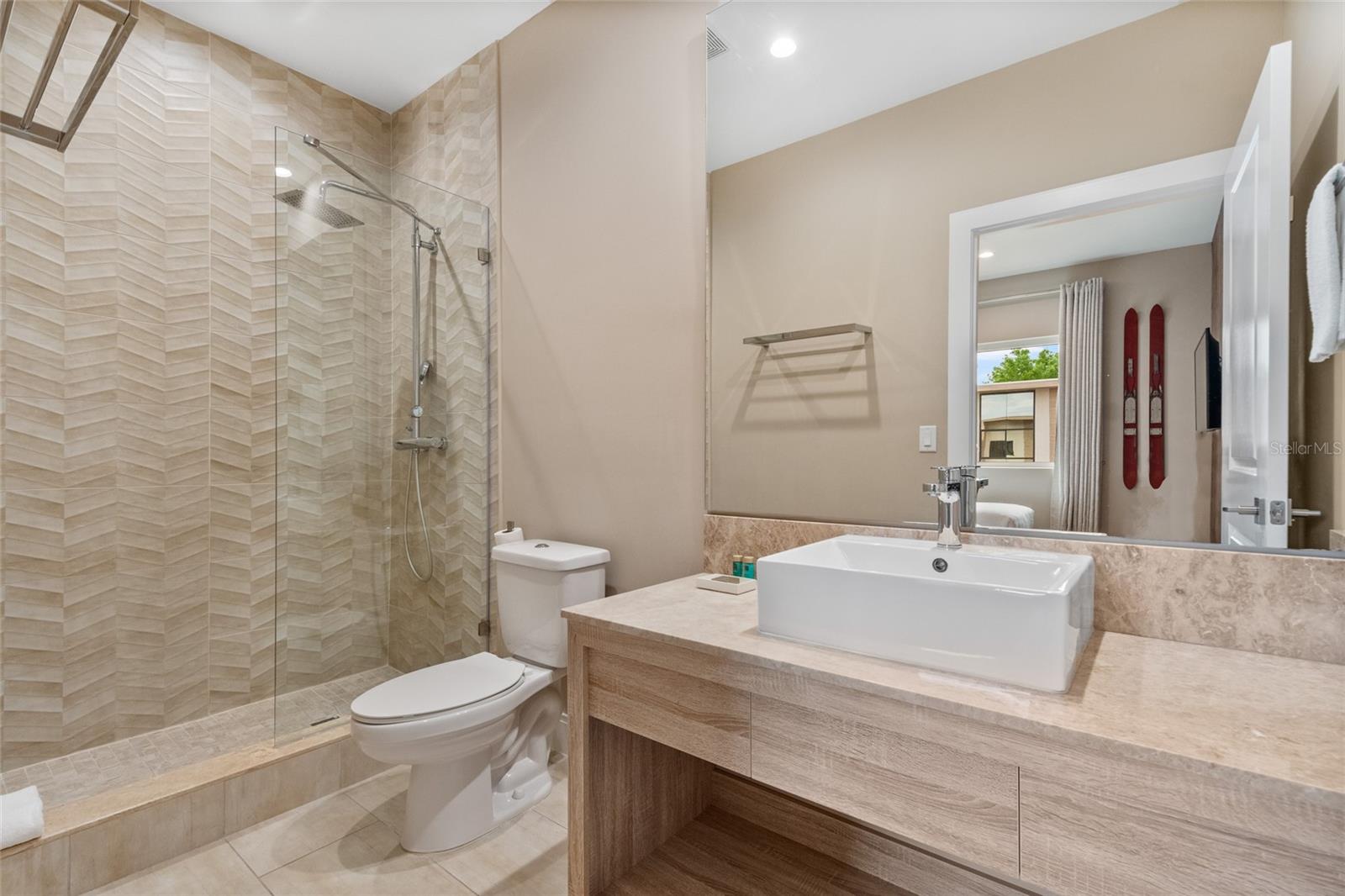 MAGIC VILLAGE RESORT - Residential Lease