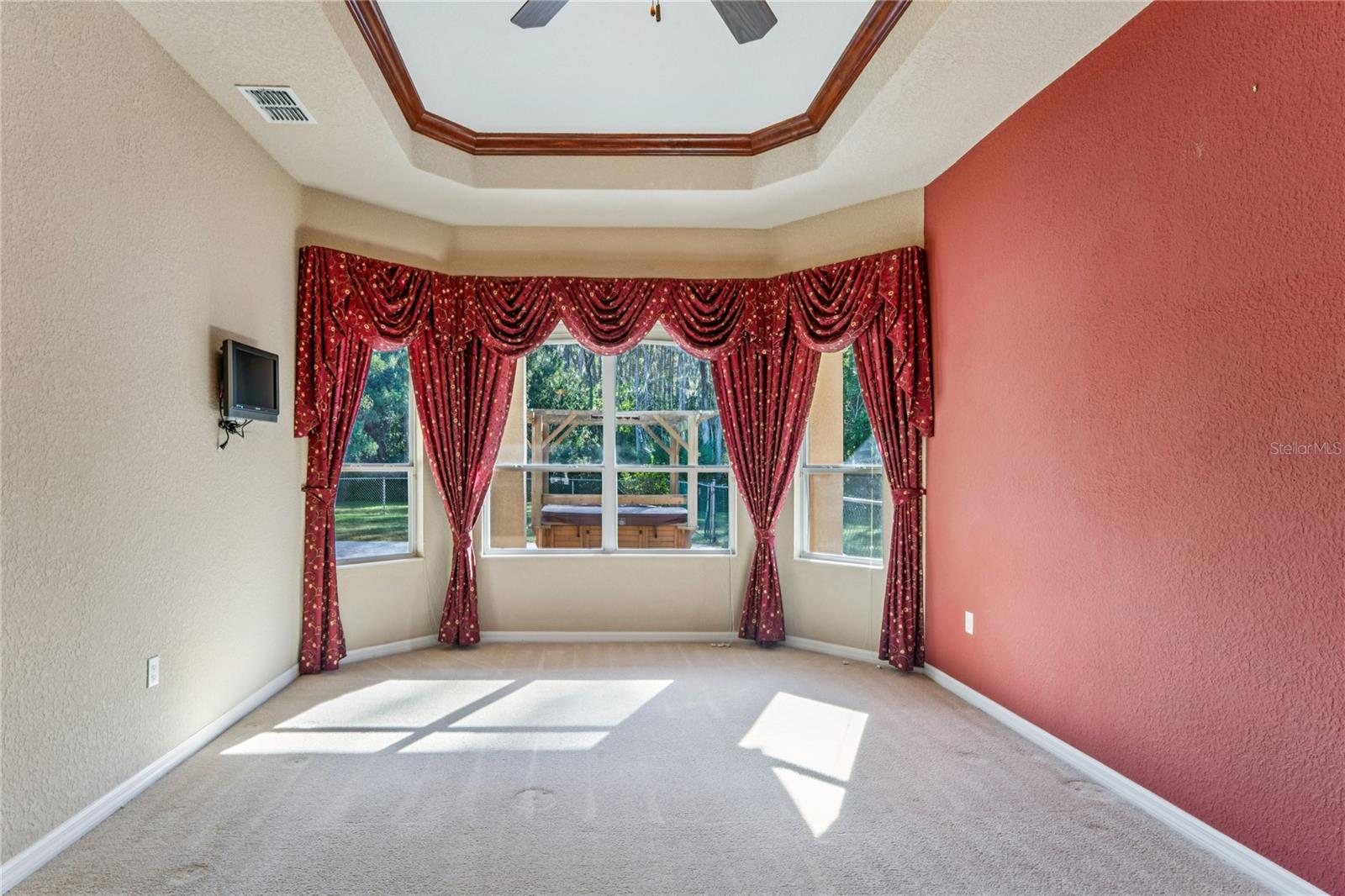 CYPRESS KNOLLS - Residential