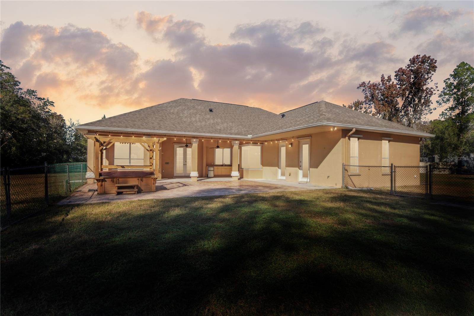 CYPRESS KNOLLS - Residential