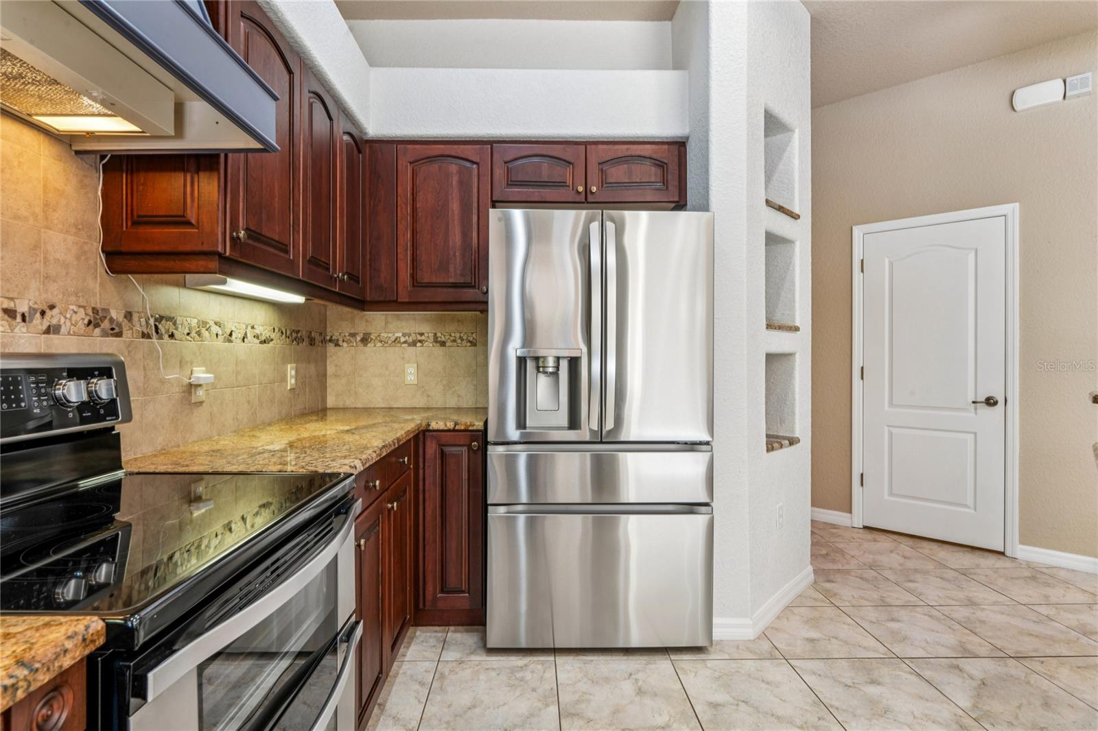 CYPRESS KNOLLS - Residential