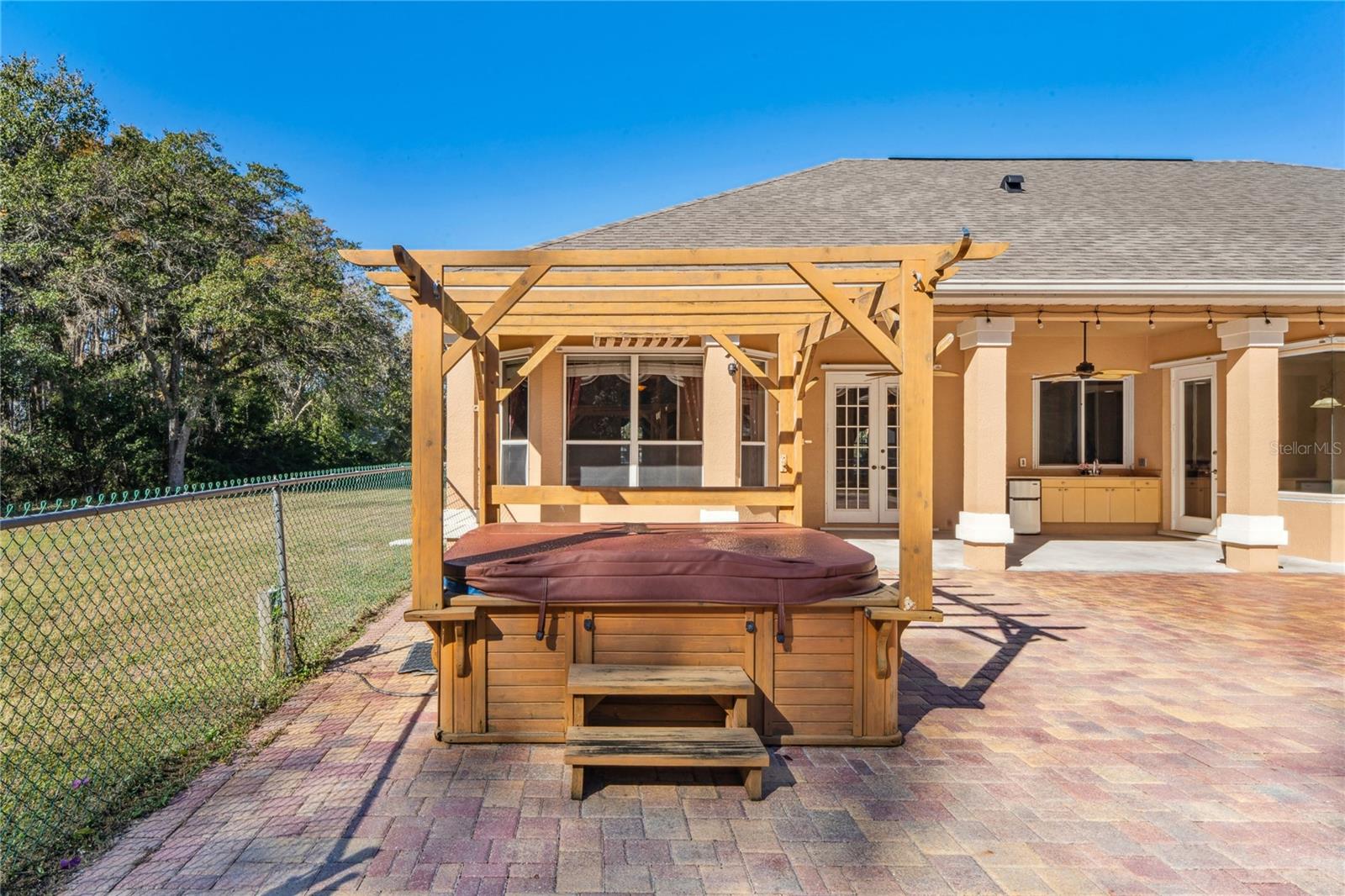 CYPRESS KNOLLS - Residential