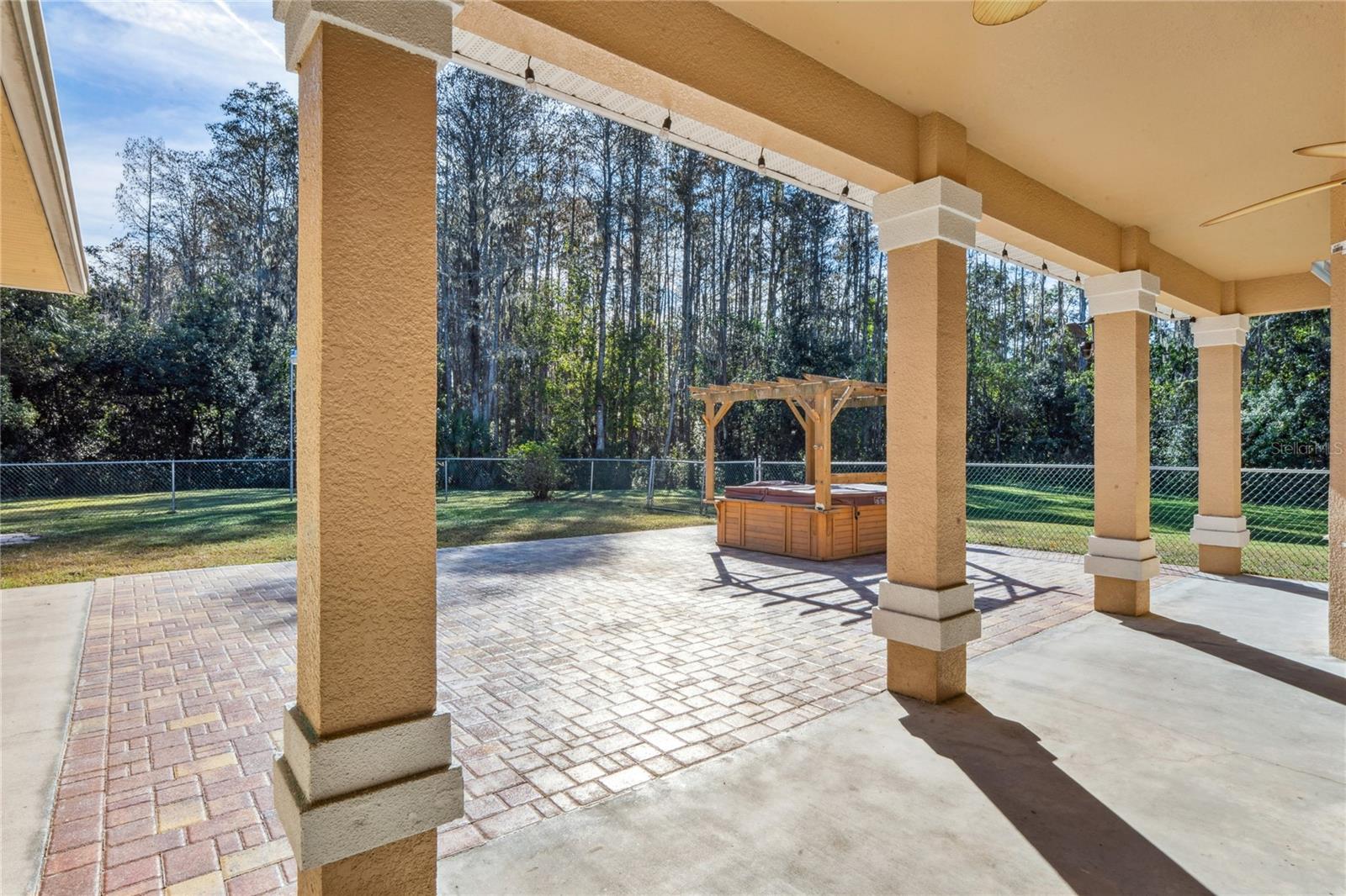 CYPRESS KNOLLS - Residential