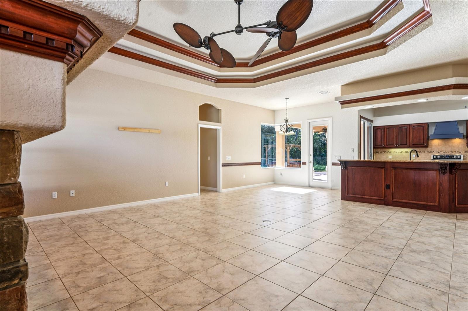 CYPRESS KNOLLS - Residential