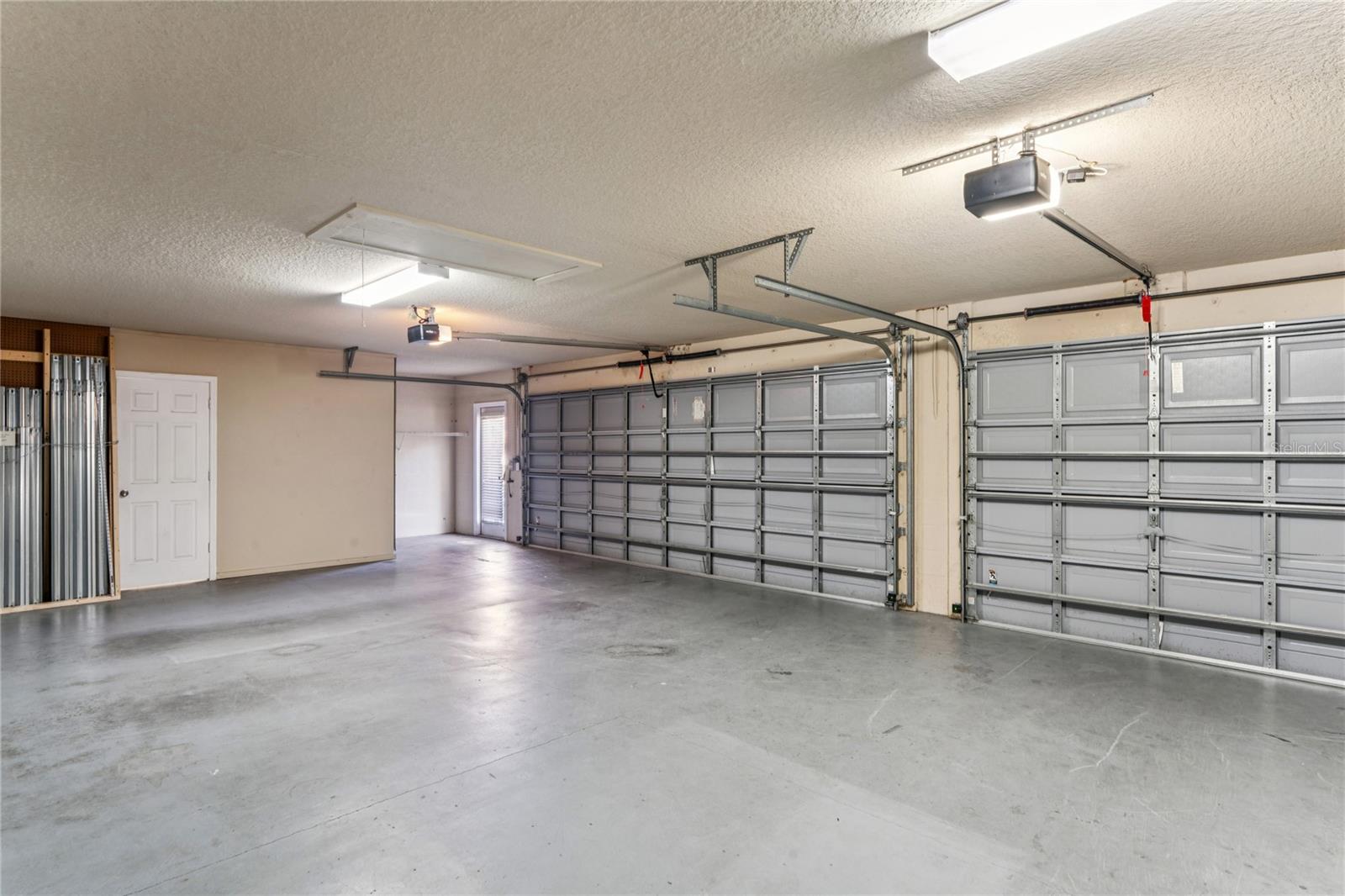 CYPRESS KNOLLS - Residential