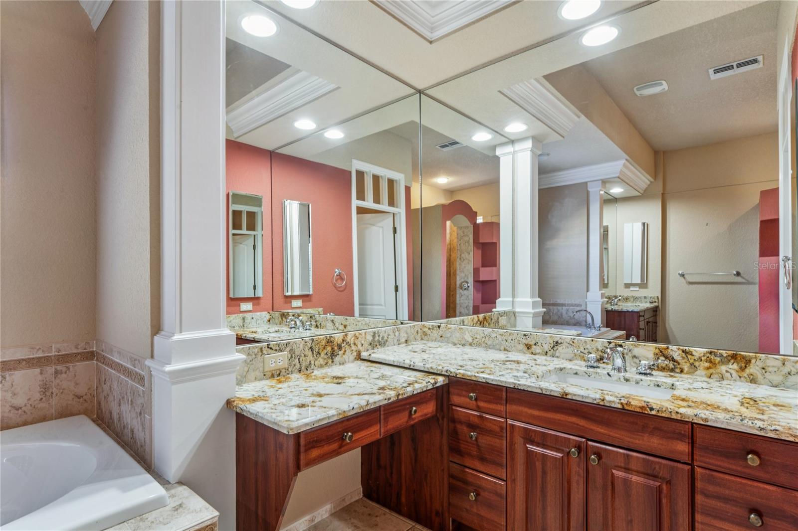 CYPRESS KNOLLS - Residential